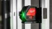 Nivela laser cu 2 planuri cu fascicul verde, cu baterii alcaline - Milwaukee CLL-C