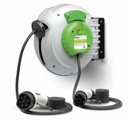 Derulator pentru incarcarea masinilor electrice