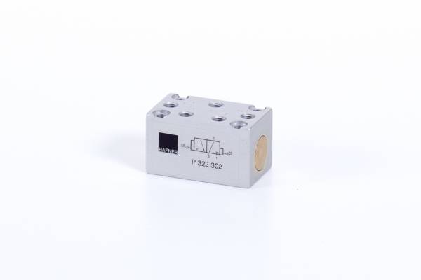 Distribuitor 3/2 bistabil - actionare pneumatica, domina portul 12, porturi in partea superioara, M5, 180 l/min