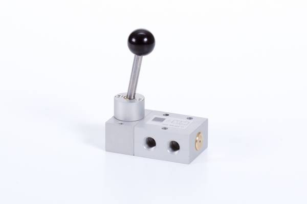 3/2 way valve with lever, manually actuated - low temperature