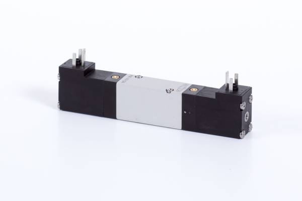 Distribuitor 5/3 electric, montaj pe placa, centru inchis, porturi placa, tip MD