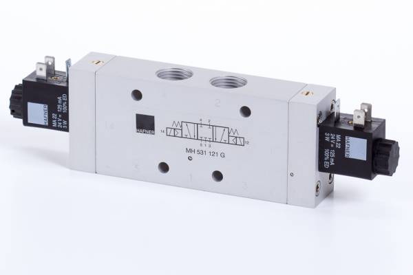 Distribuitor 5/3 electric, centru presurizat, montaj in linie - pe placam, G 1/2, 3000 l/min