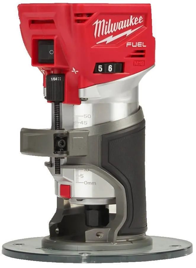Freza de contur cu bucsa de 8 mm si 6 mm M18 FUEL - M18 FTR8
