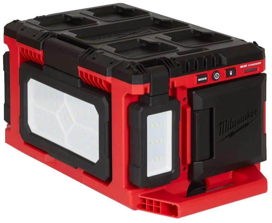 Proiector cu incarcator M18 Packout - M18 POALC