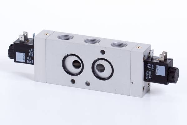 Distribuitor NAMUR 5/2 , bistabil - electric, 1/2 NPT, NAMUR 1/2