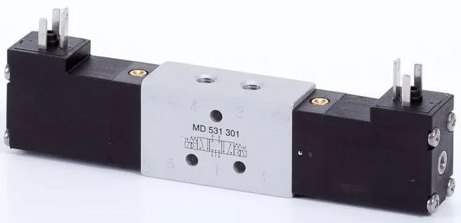 Distribuitor 5/3 electric, centru inchis, tip MD