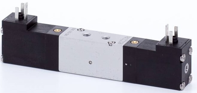 Distribuitor 5/3 electric, montaj pe placa, centru inchis, porturi distribuitor, tip MD