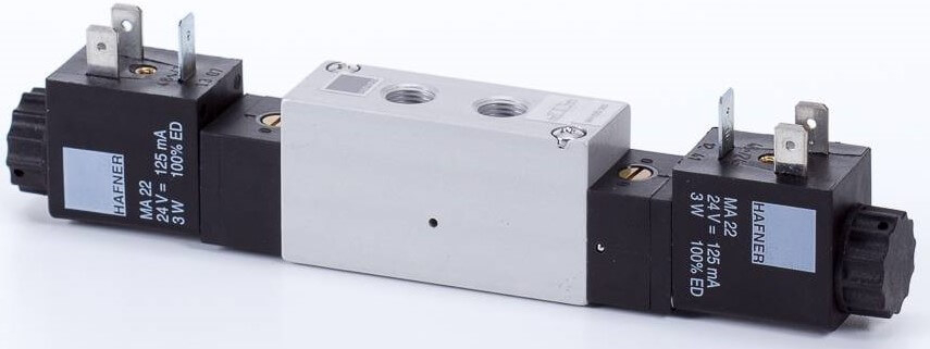 Distribuitor 5/3 electric, montaj pe placa, centru exhaustat, porturi distribuitor, tip MH