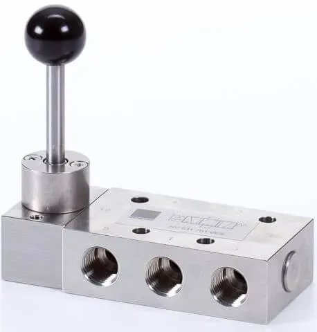 Distribuitor 5/3 cu maneta, centru exhaustat - INOX